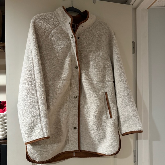 Women’s Sherpa & Suede Old Navy Jacket - Picture 6 of 11